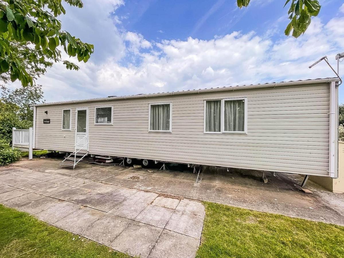 Beautiful 6 Berth Caravan With Decking At Southview Holiday Park Ref 33024O Hotel Skegness Exterior photo