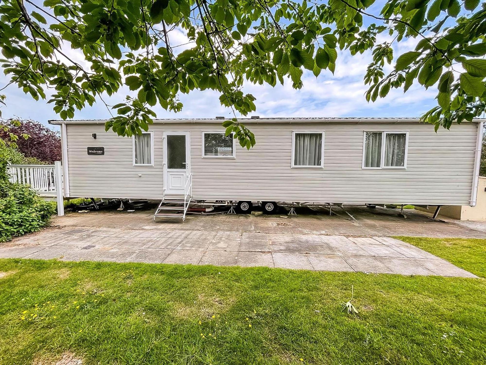 Beautiful 6 Berth Caravan With Decking At Southview Holiday Park Ref 33024O Hotel Skegness Exterior photo